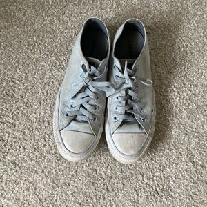 Light blue low top converse
